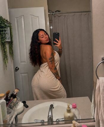 Leaked Aries ceja private photo viral onlyfans