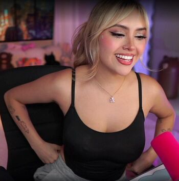 Leaked Arigameplays private photo viral onlyfans