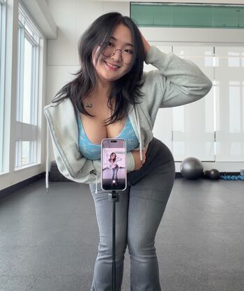 Aroomi Kim