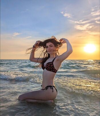 Leaked Aruuu  page private photo viral onlyfans