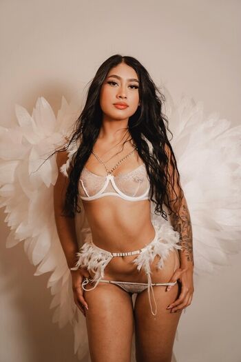 Leaked Ashley beaomunt page private photo viral onlyfans