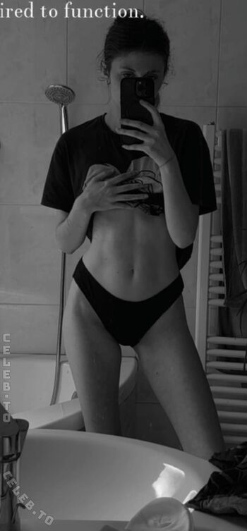 Leaked Ashley shira page private photo viral onlyfans