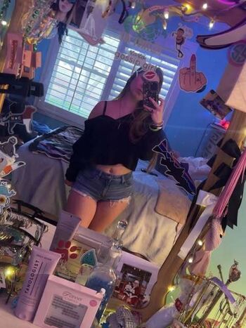 Leaked Ashleyyrobersonn private photo viral onlyfans