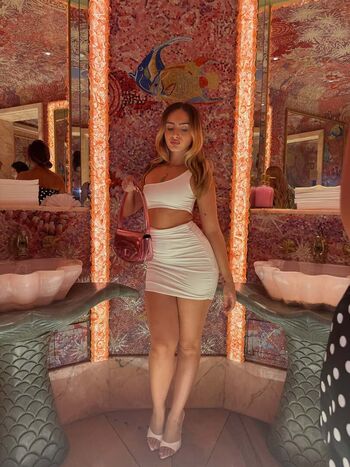 Asia Annunziata