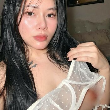 Leaked Asian babe private photo viral onlyfans