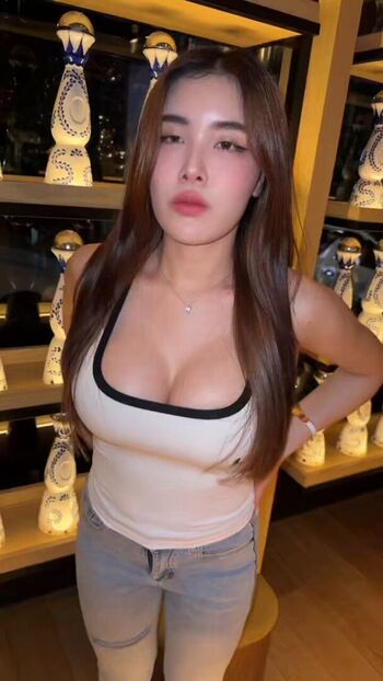 Asmr Aina