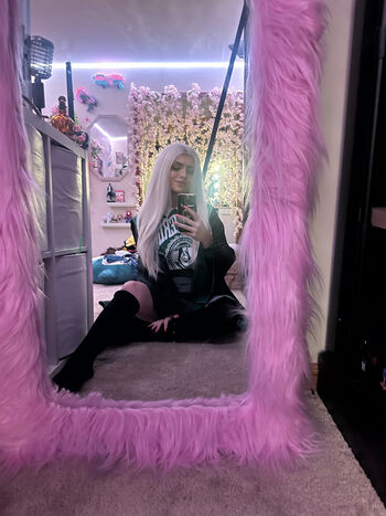 ASMR Shanny