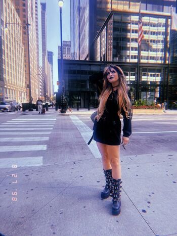 ASMR Shanny