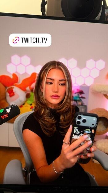 Leaked Astabush  page private photo viral onlyfans