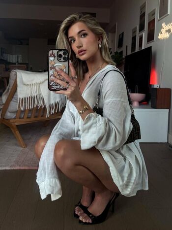 Leaked Astabush private photo viral onlyfans