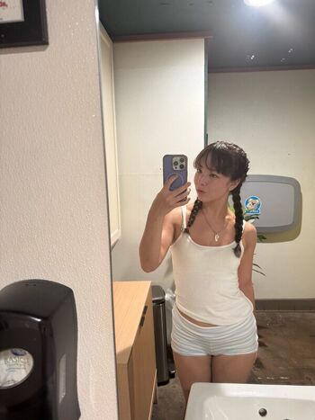 Leaked Aubrey anderson emmons private photo viral onlyfans