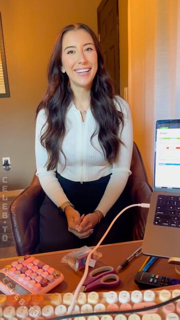 Leaked Aubrey grey private photo viral onlyfans