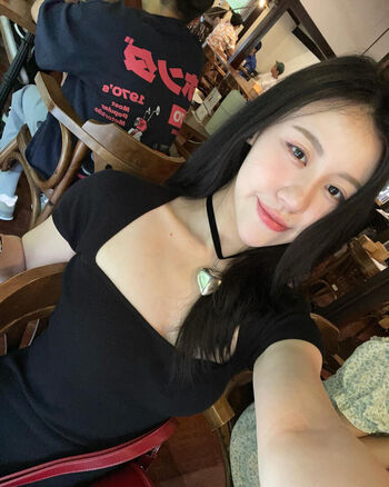 Leaked Aurelia vizal page private photo viral onlyfans