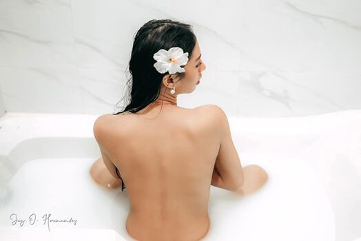 Leaked Aurey balonzo page private photo viral onlyfans