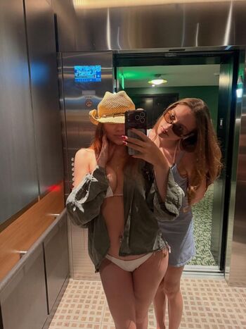 Aurorafoxxxx
