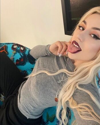 Ava Max