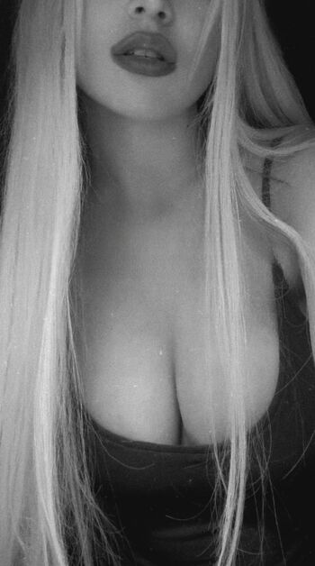 Ava Max