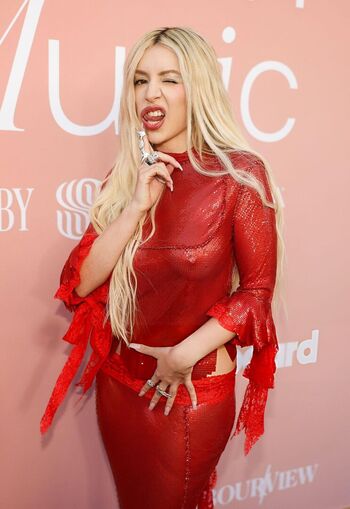 Leaked Ava max  page private photo viral onlyfans