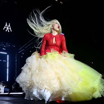 Leaked Ava max  page private photo viral onlyfans