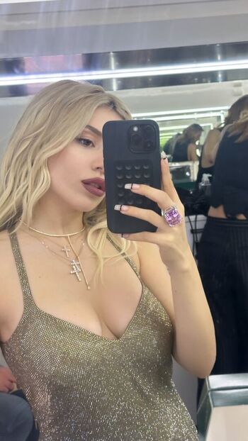 Leaked Ava max  page private photo viral onlyfans