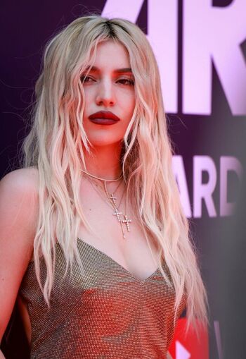 Leaked Ava max  page private photo viral onlyfans