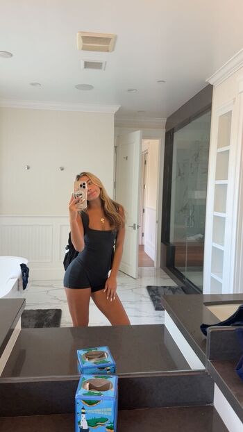 Leaked Ava nucci page private photo viral onlyfans