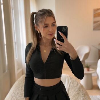 Leaked Ava petit abricot private photo viral onlyfans