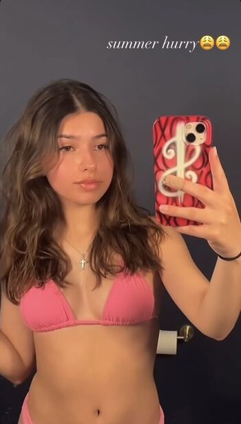 Ava_quijije