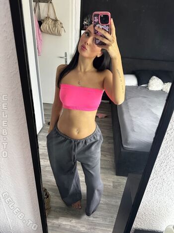 Leaked Avakisses private photo viral onlyfans