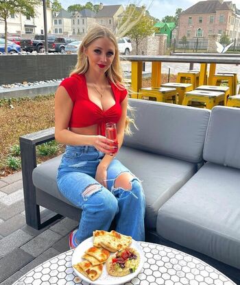 Leaked Avery linhart private photo viral onlyfans