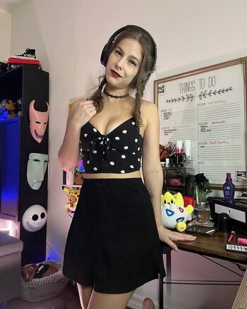 Leaked Avery petite private photo viral onlyfans