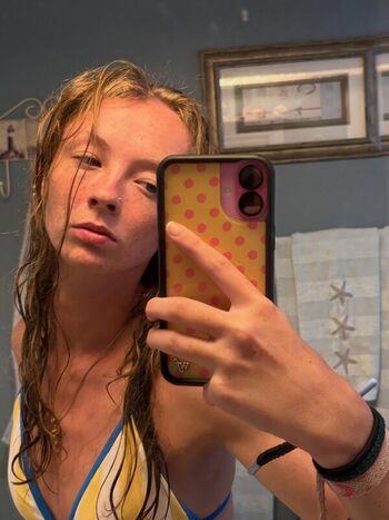 Leaked Avery shipp page private photo viral onlyfans
