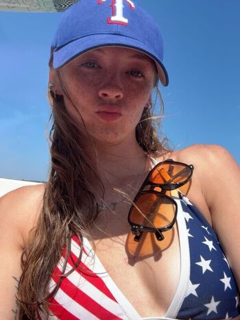 Leaked Avery shipp page private photo viral onlyfans