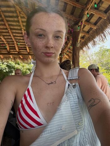 Leaked Avery shipp page private photo viral onlyfans