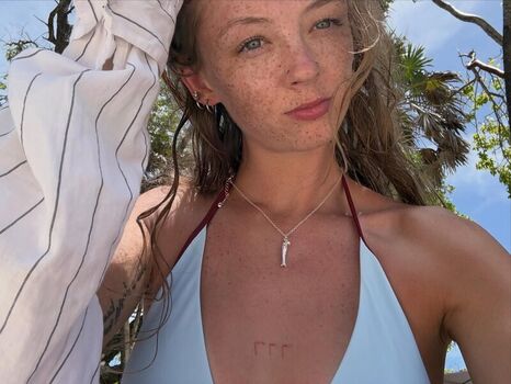 Leaked Avery shipp private photo viral onlyfans