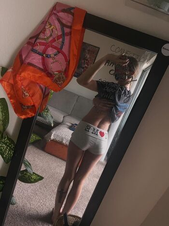 Leaked Averyshipp private photo viral onlyfans