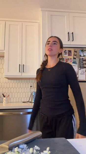 Leaked Avia butler private photo viral onlyfans