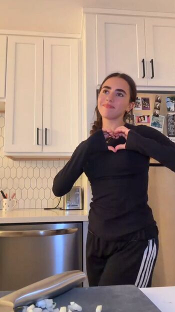 Leaked Avia butler private photo viral onlyfans