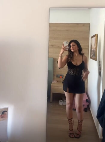 Leaked Avneet kaur private photo viral onlyfans
