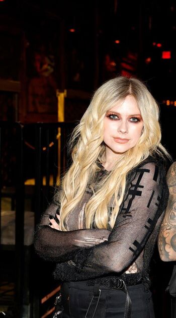 Leaked Avril lavigne private photo viral onlyfans