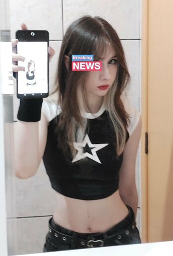 Leaked Dearmoa private photo viral onlyfans