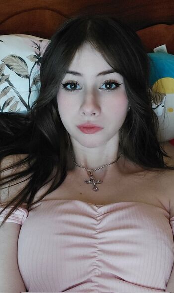 Leaked Kriss kiss/ private photo viral onlyfans