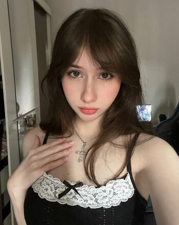 Leaked Bollywoodtrapqueen/ private photo viral onlyfans