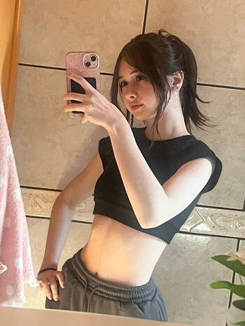 Leaked Mikaila demaiter/ private photo viral onlyfans
