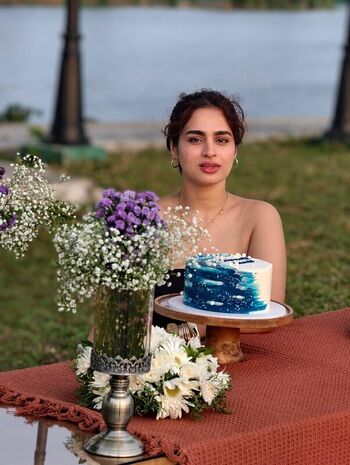 Leaked Ayesha khan private photo viral onlyfans