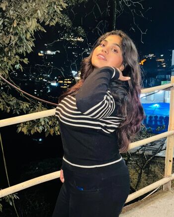 Leaked Ayushi bhardwaj private photo viral onlyfans