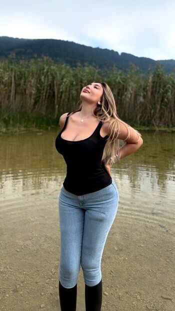 Leaked Ayysee private photo viral onlyfans