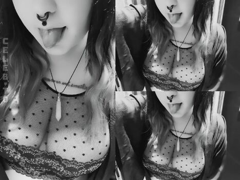 Leaked Babymortis private photo viral onlyfans