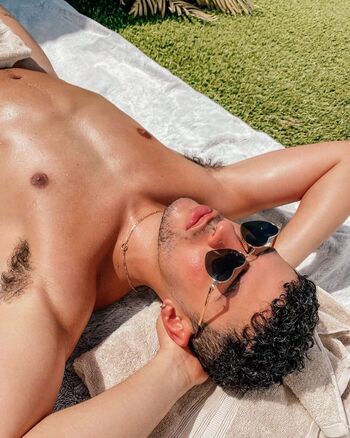 Leaked Badbunny private photo viral onlyfans