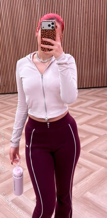 badmomzjay